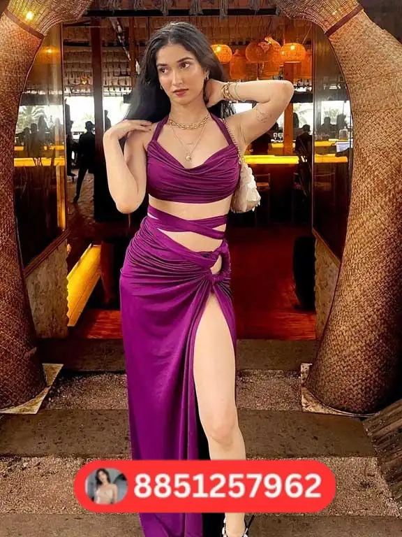24-7 escort service in Noida